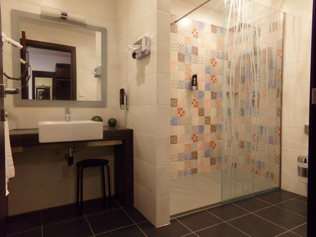 Hotel Im Ried Donauwörth Zewnętrze zdjęcie