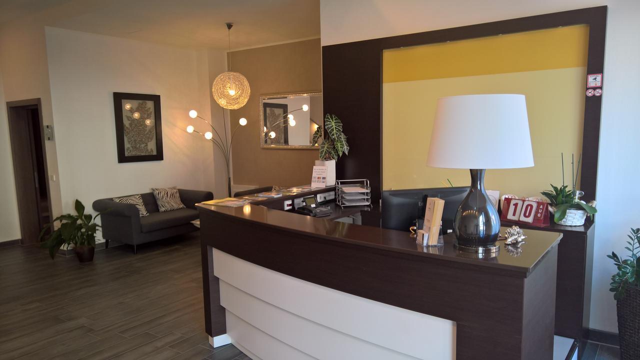 Hotel Im Ried Donauwörth Zewnętrze zdjęcie
